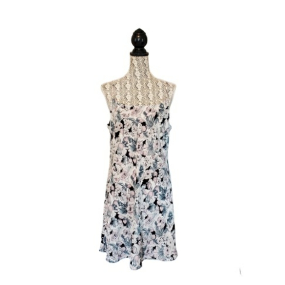 Vintage Dresses & Skirts - Vintage Beautiful & Sexy Floral Slip Dress